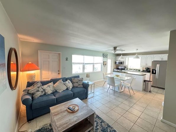 5505 N Ocean Blvd APT 2-101, Ocean Ridge, FL 33435
