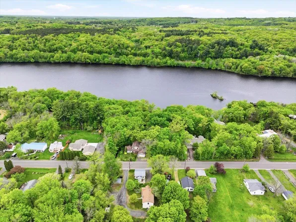 900 & 902 N Hamilton St, Saint Croix Falls, WI 54024