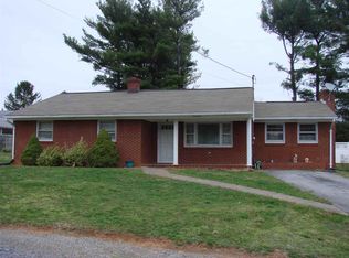 4 Hudson Dr, Luray, VA 22835