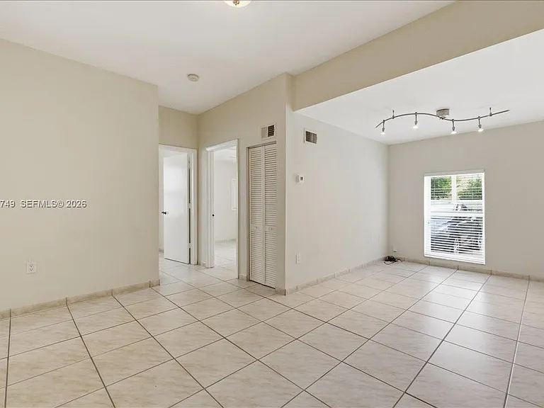 10545 NW 43rd Ter — Photo 16