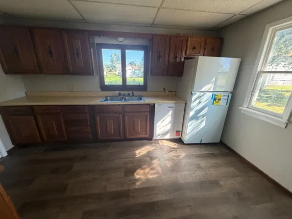 831 S 16th St, Centerville, IA 52544