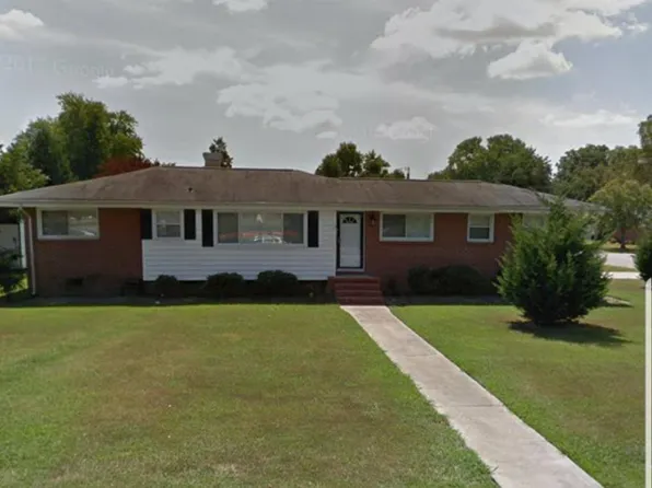 3 Snidow Blvd, Newport News, VA 23608