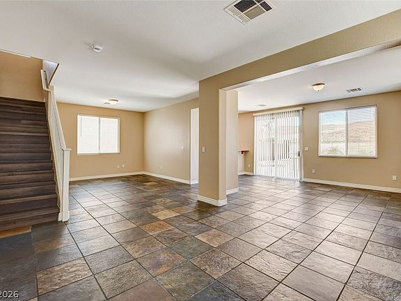 2nd image of 41 Diamond Run St