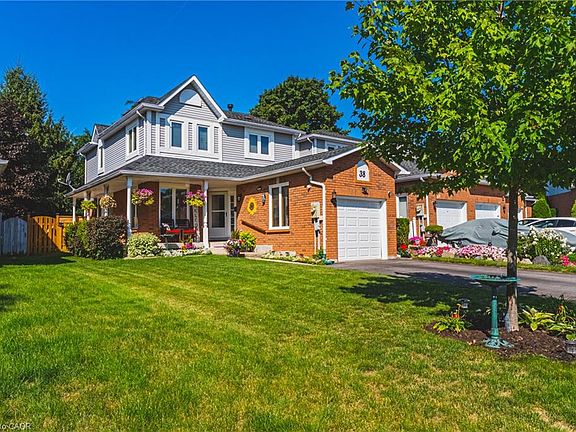 2nd image of 38 Fairgreen Close