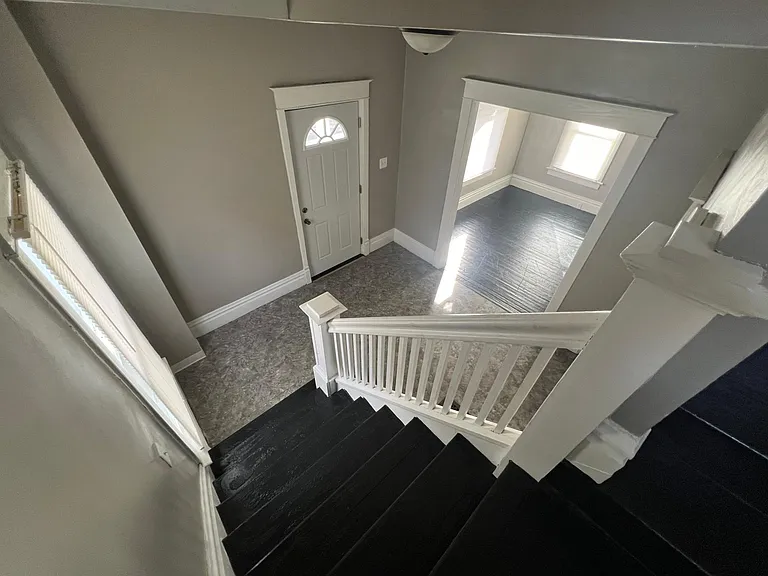 512 Phelps St — Photo 5