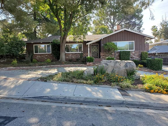 3rd image of 4916 Briggs Ave