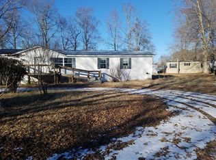 3934 Petigap Rd, McMinnville, TN 37110