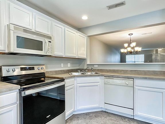 5th image of 8648 Grassy Oak Trl