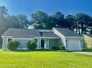 2411 Saddleridge Dr, Midway Park, NC 28544