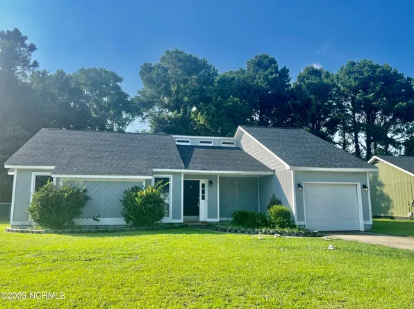 2411 Saddleridge Drive, Midway Park, NC 28544