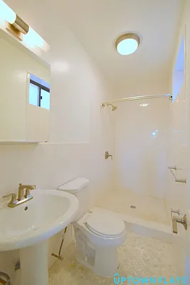 Rented by Uptown Flats LLC | media 13