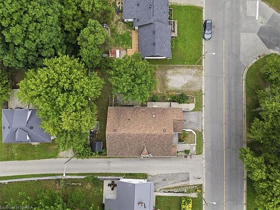 4th image of 12 Tillson St