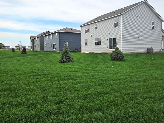 2nd image of 10705 Bent Pine Ln