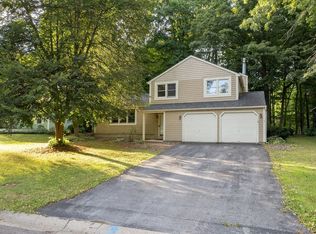 3438 Stanford Dr, Baldwinsville, NY 13027