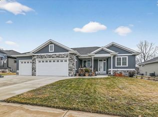 816 Damascus Trail, Cottage Grove, WI 53527