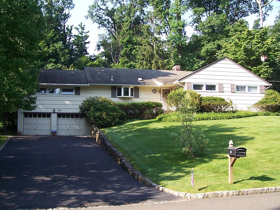 10 Brookside Terrace