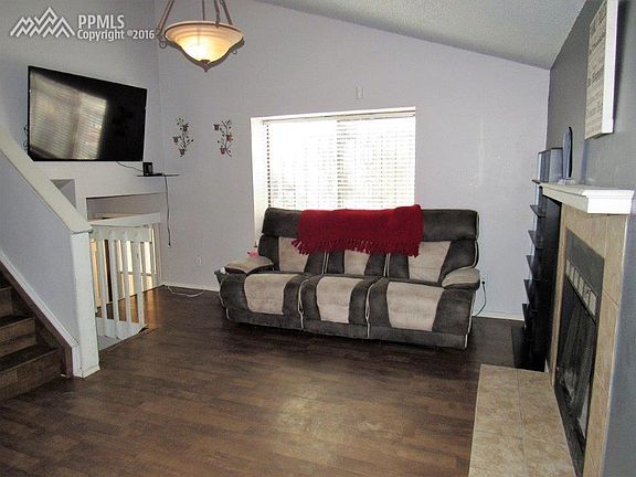 Easy Care Wood Laminate Floor!