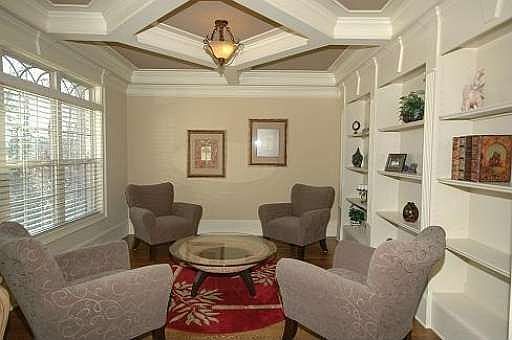 4th image of 7513 Elderberry Dr