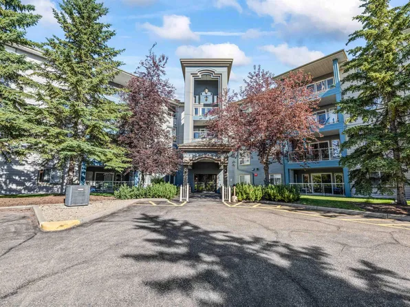 70 Crystal Ln #104, Strathcona County, AB T8H 1W6