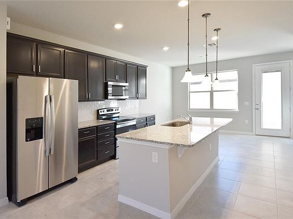 2nd image of 5075 Caspian St