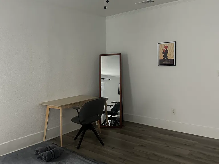 6136 Carlos Ave — Photo 12