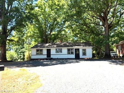 3604 Hemlock Dr, Winston Salem, NC, 27105
