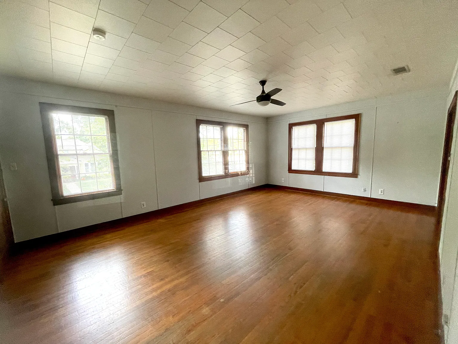 2 bed, 1534 sqft, $1,200 — Photo 4