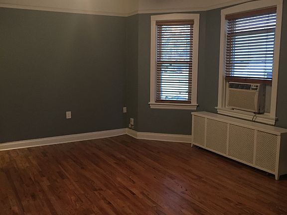 3rd image of 504 Circle Ave APT 1