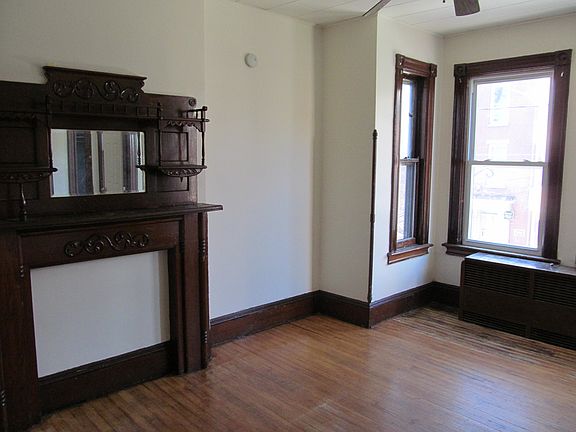 2nd image of 38 Lutheran St #2