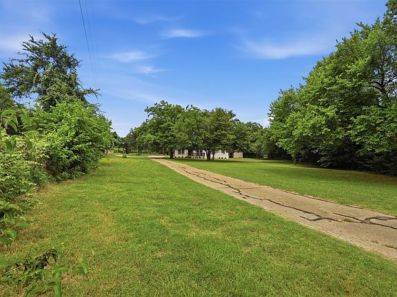 3rd image of 907 Quail Run