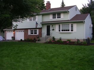 871 Cloverdale Cir, Wethersfield, CT 06109