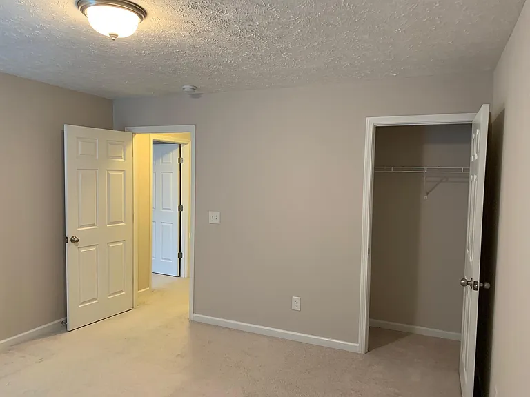 1105 Silvermoon Dr — Photo 11