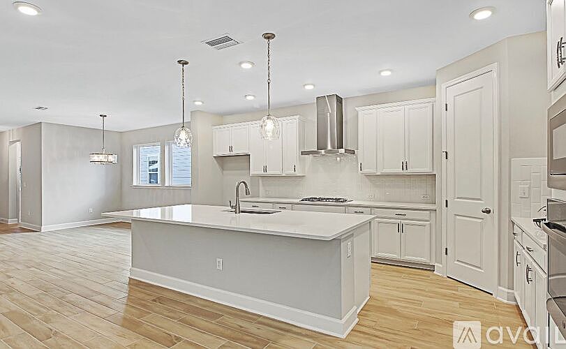 1st image of 331 Union Hill Dr