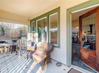 180 6th St, Morton, WA 98356