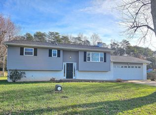 208 White Rd, Gallipolis, OH 45631