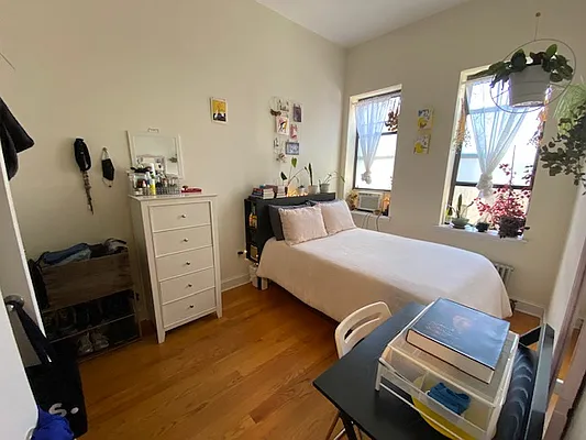 Rented by Mdays Realty | media 26