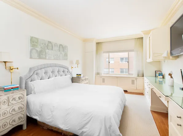 30 East 65th Street image 6 of 10