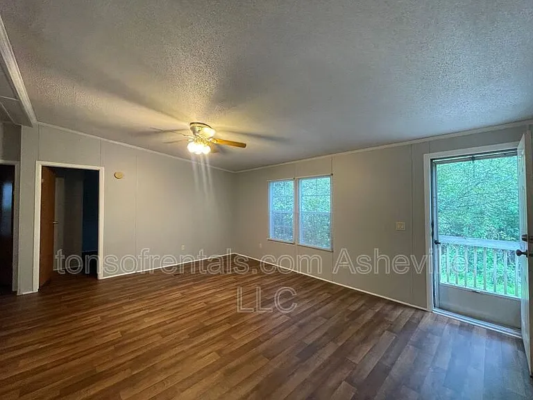 132 Josiah Ln — Photo 6
