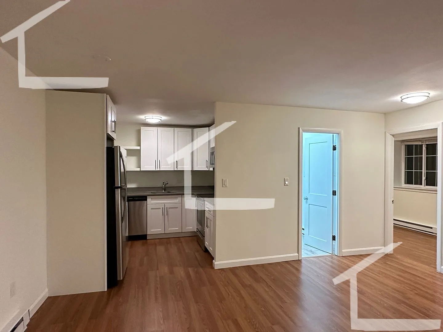 Nicely renovated 2 bed near Cleveland Circle and the Green Line. — Photo 4