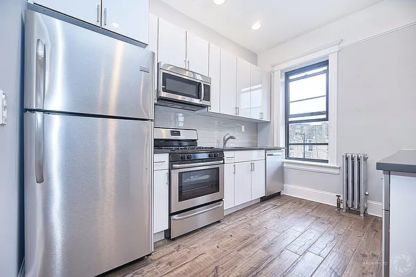 Rented by Keller Williams NYC | media 19