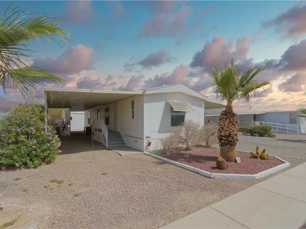 490 N Moon Mountain Avenue #14, Quartzsite, AZ 85346