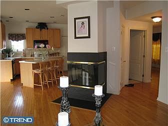 3rd image of 16 Branford Dr