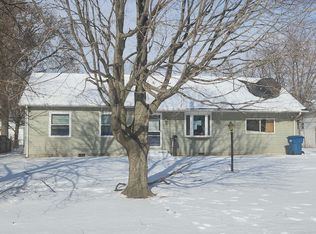 712 E McCracken Ave, Hoopeston, IL 60942