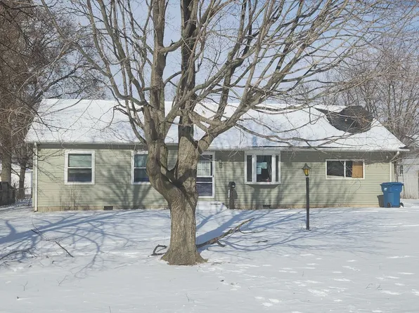 712 E McCracken Ave, Hoopeston, IL 60942