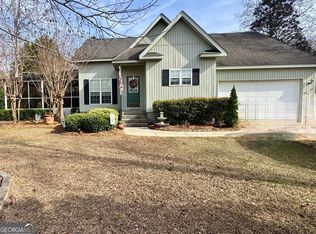 22 Oak St, Hawkinsville, GA 31036