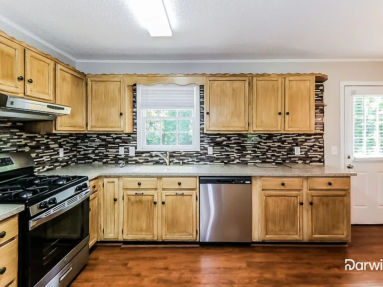33 Fox Ridge Ct — Photo 5