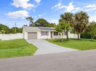 2210 SE Heathwood Cir, Port Saint Lucie, FL 34952