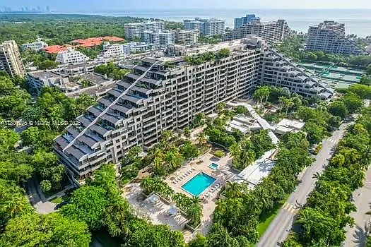 Building Photo - 151 Crandon Blvd #525