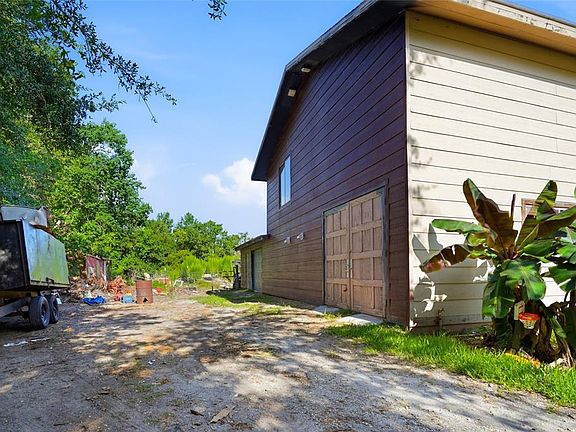 3rd image of 2347 Brookside Dr