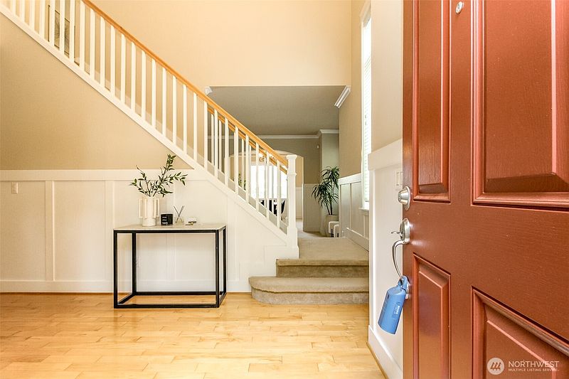 4th image of 2972 NE Marquette Way